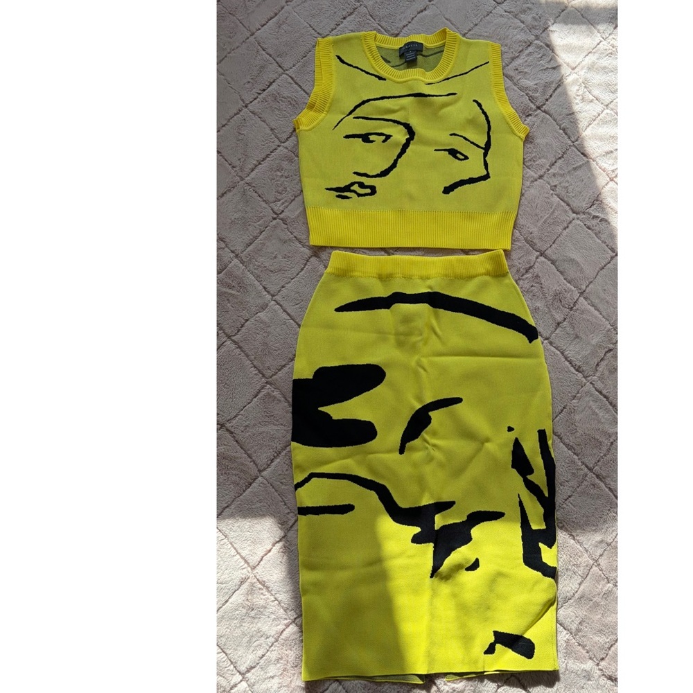 Abstract Yellow Skirt Set - Picture 3 of 4